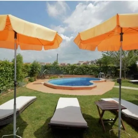 Apartman Ein Im Zweirosen By Interhome
