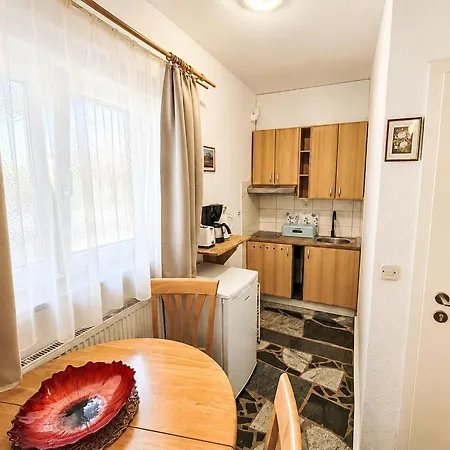 Ein Im Zweirosen By Interhome Fažana